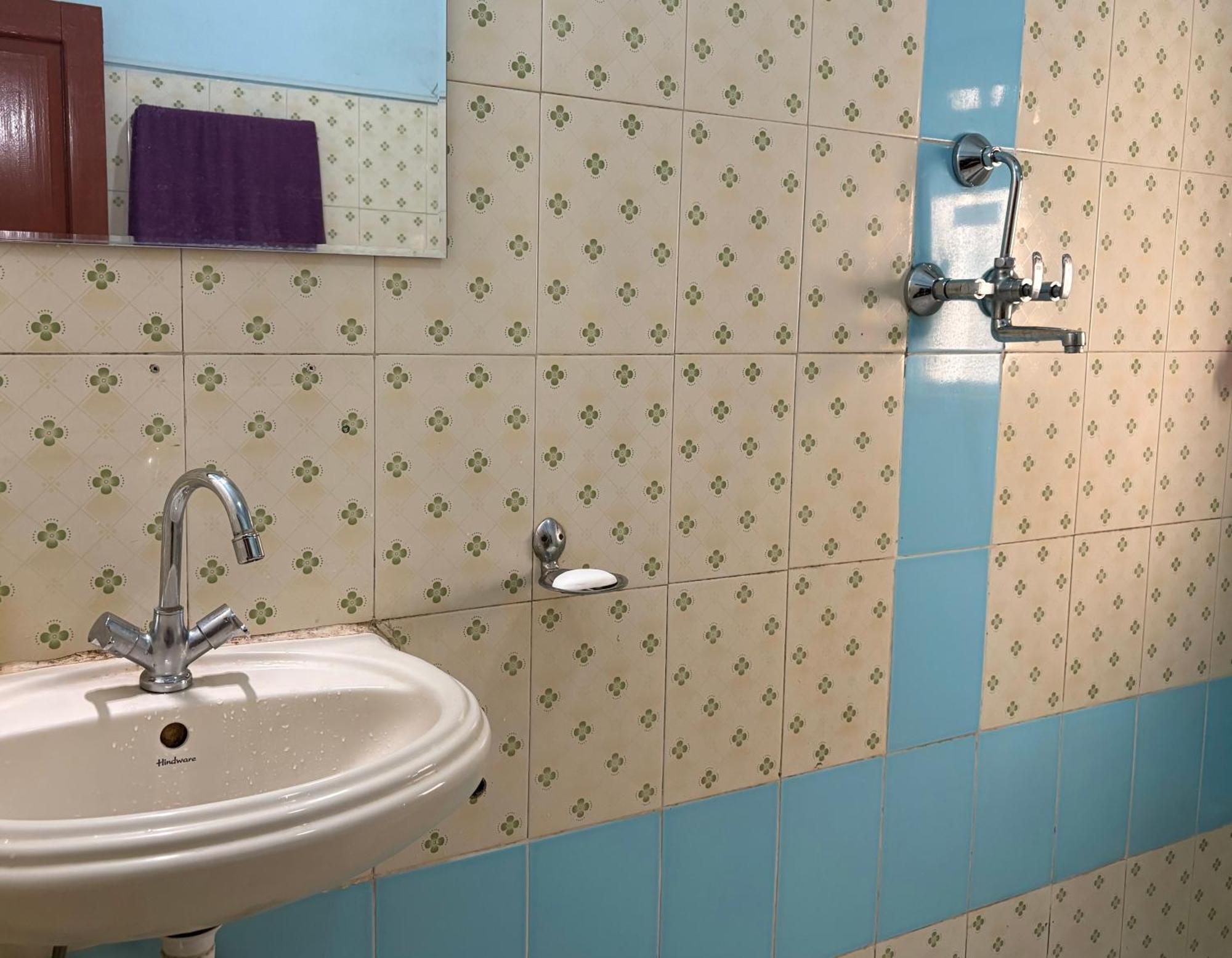 Drakon Nest Homestay Катманду Экстерьер фото