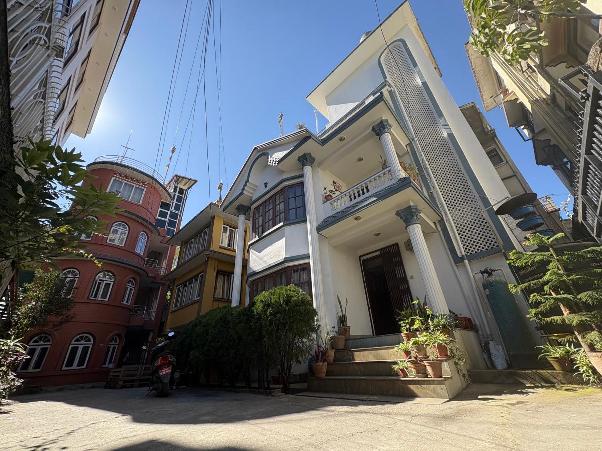 Drakon Nest Homestay Катманду Экстерьер фото